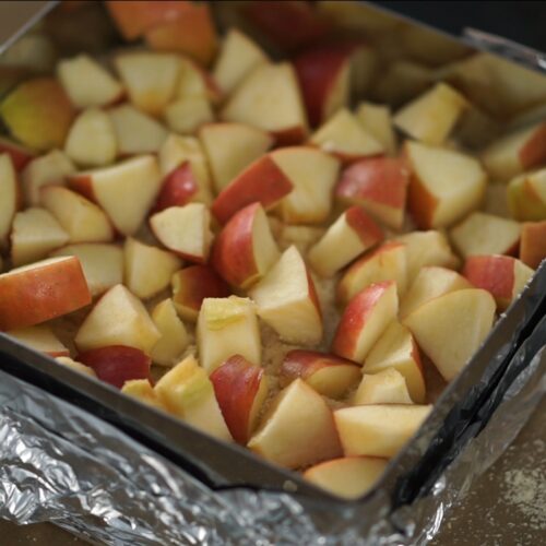 pirog-na-jogurte-s-yablokami-i-klyukvoj-hrustyashchej-posypkoj-prostoj-recept-domashnej-vypechki-s-poshagovymi-foto pirog-na-jogurte-s-yablokami-i-klyukvoj-hrustyashchej-posypkoj-prostoj-recept-domashnej-vypechki-s-poshagovymi-foto